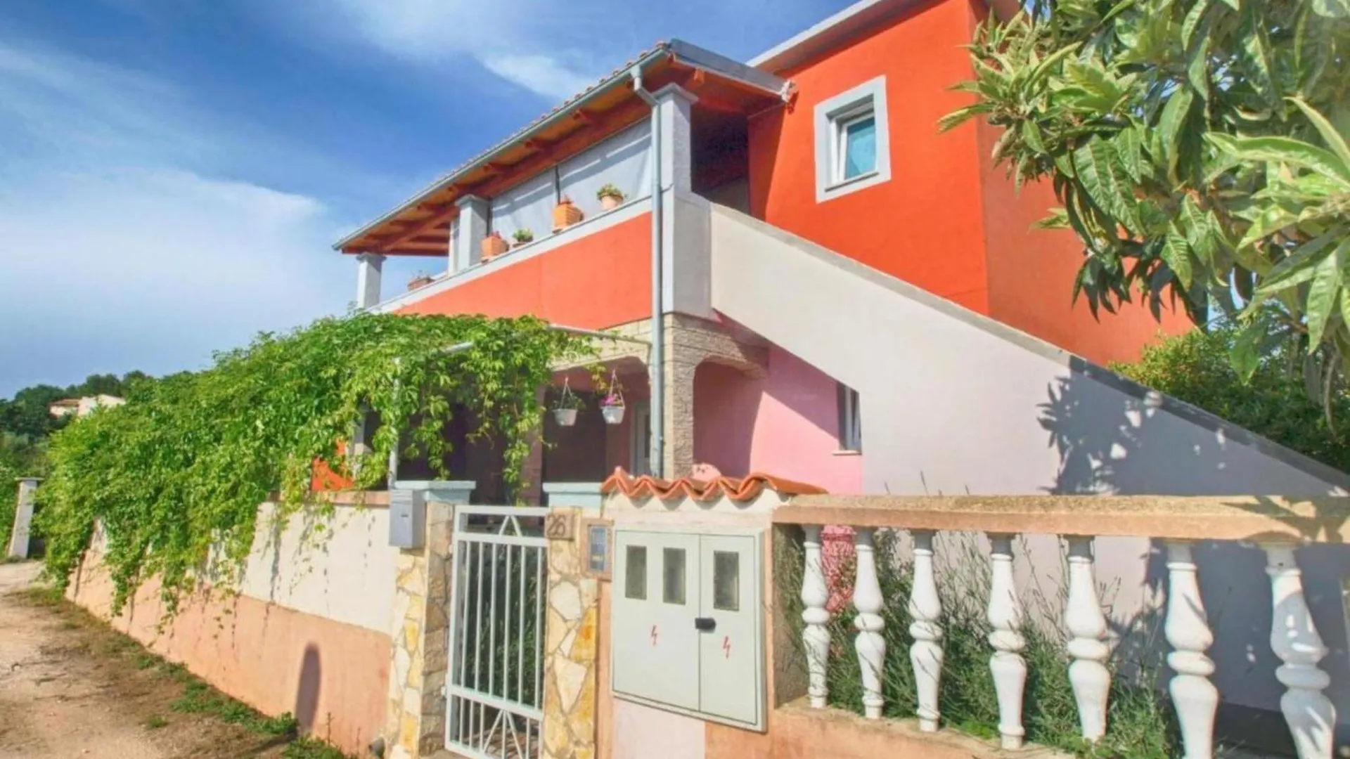 Cozy Apartment With Patio And Parking Fazana