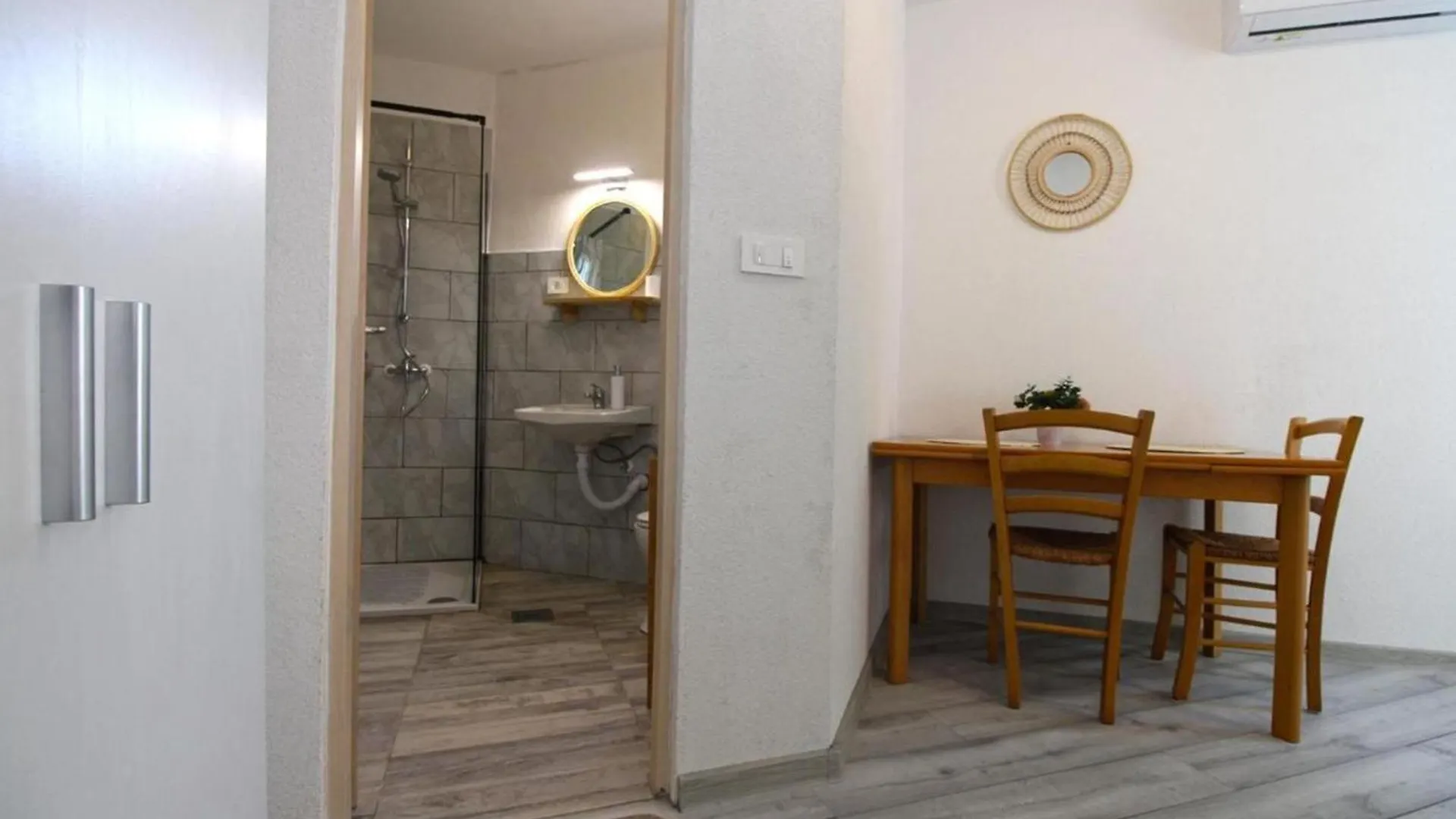 Cozy Apartment With Patio And Parking Fazana