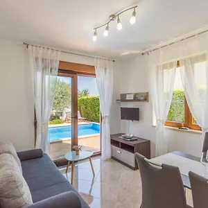 Mia Apartment